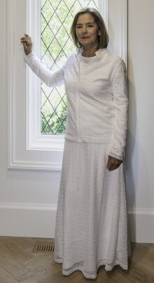 Fortaleza LDS temple. White lace with 2 pockets. Easy care.